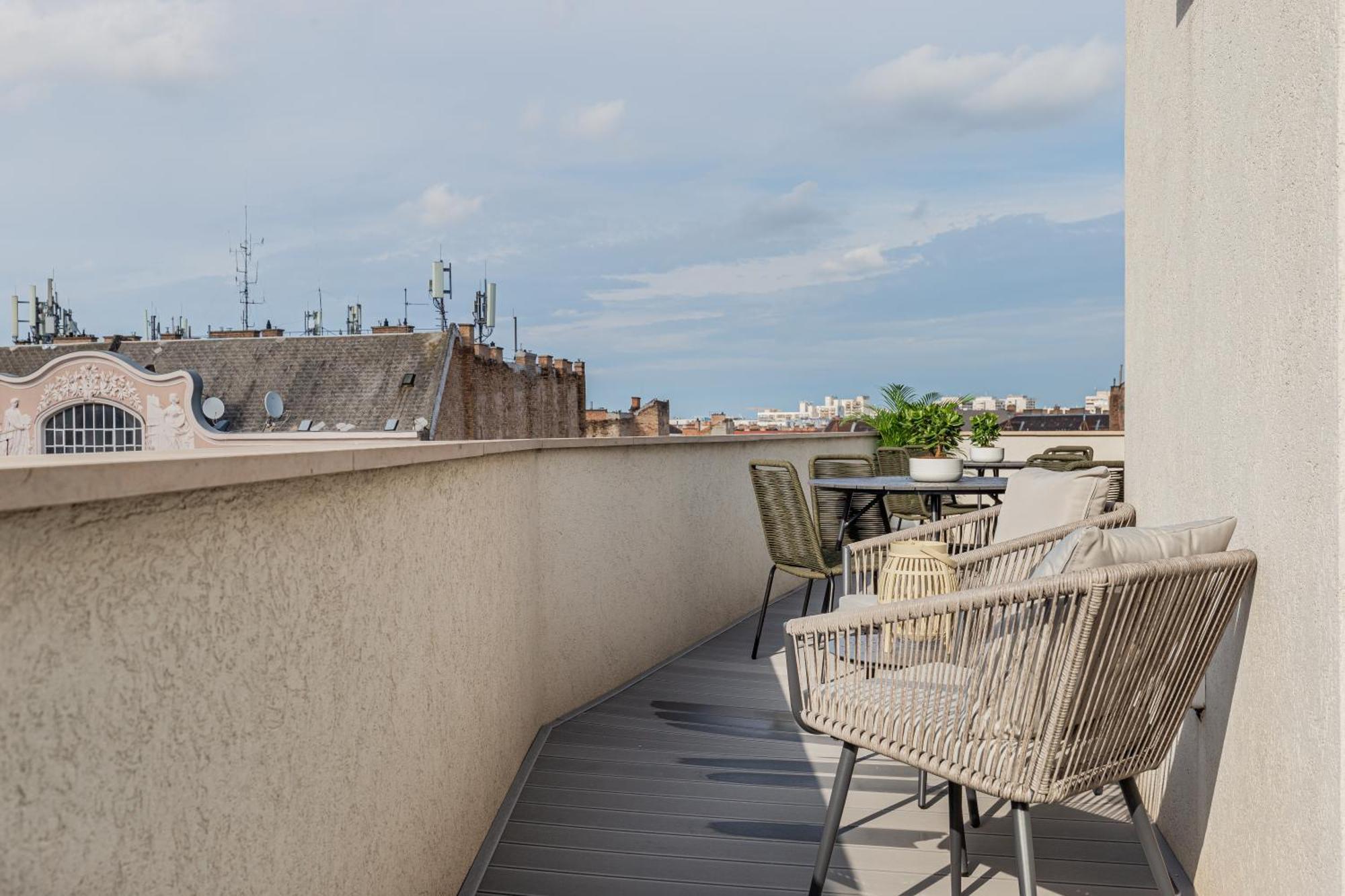 New Penthouse W Double Parking, Panoramic Balcony Budapešť