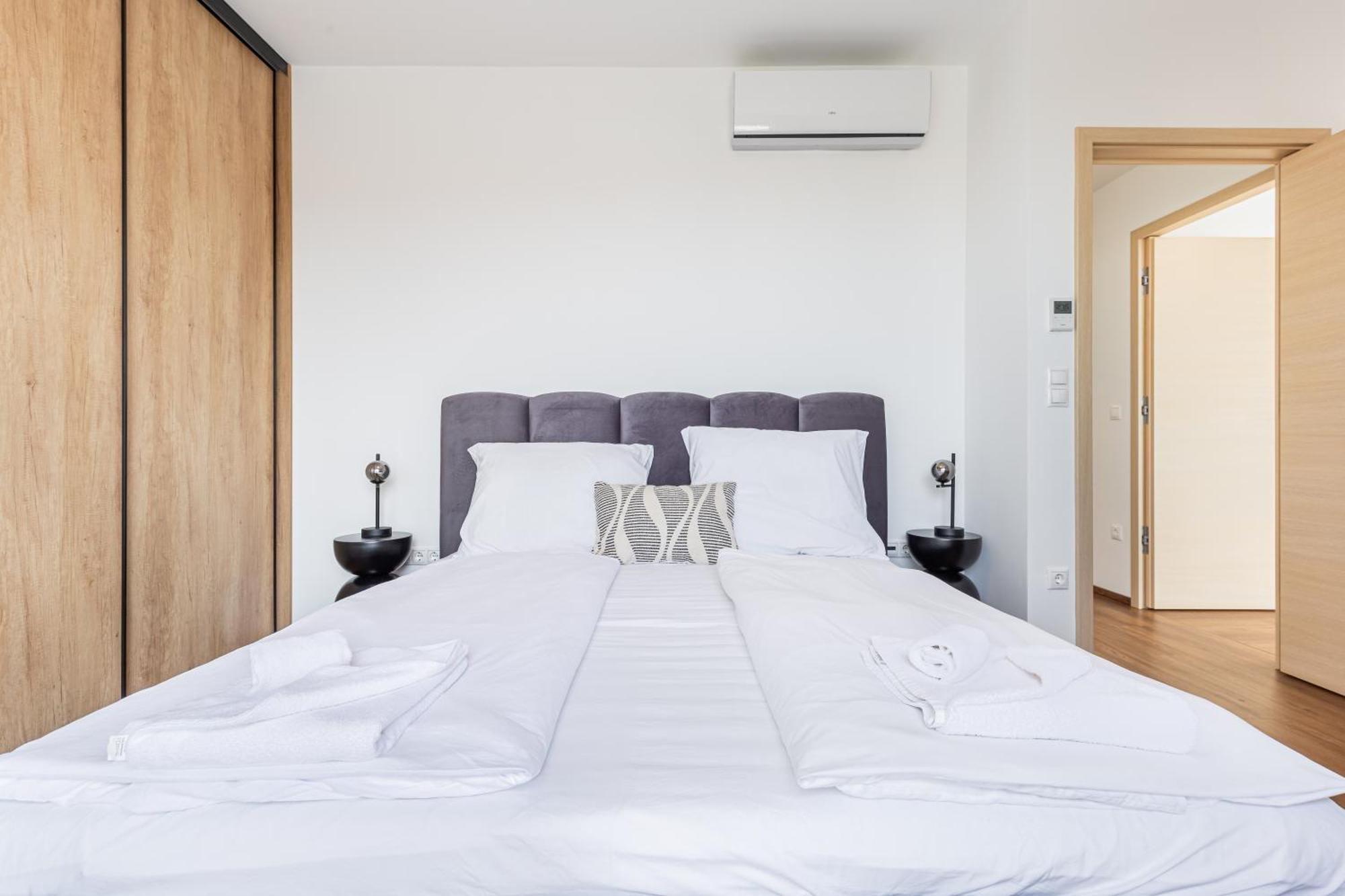 New Penthouse W Double Parking, Panoramic Balcony Apartmán
