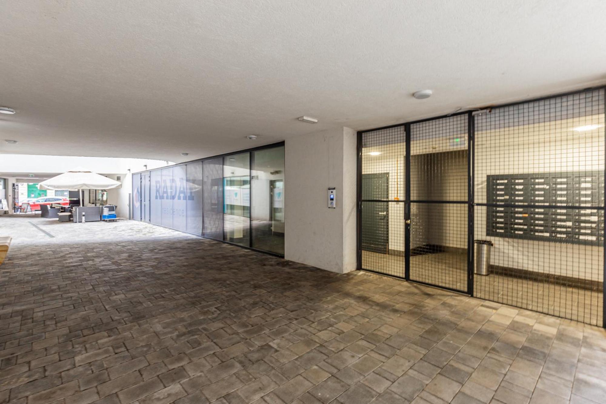 דירה New Penthouse W Double Parking, Panoramic Balcony *
