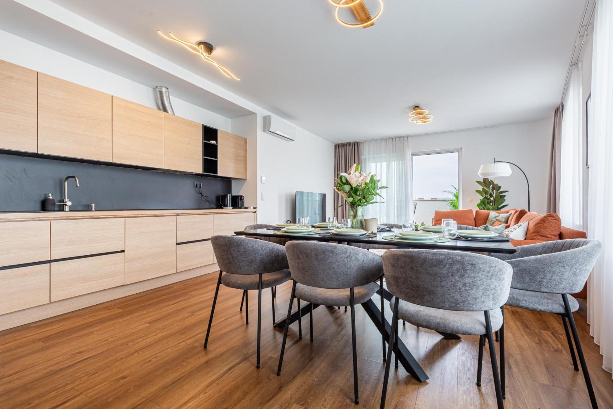 New Penthouse W Double Parking, Panoramic Balcony