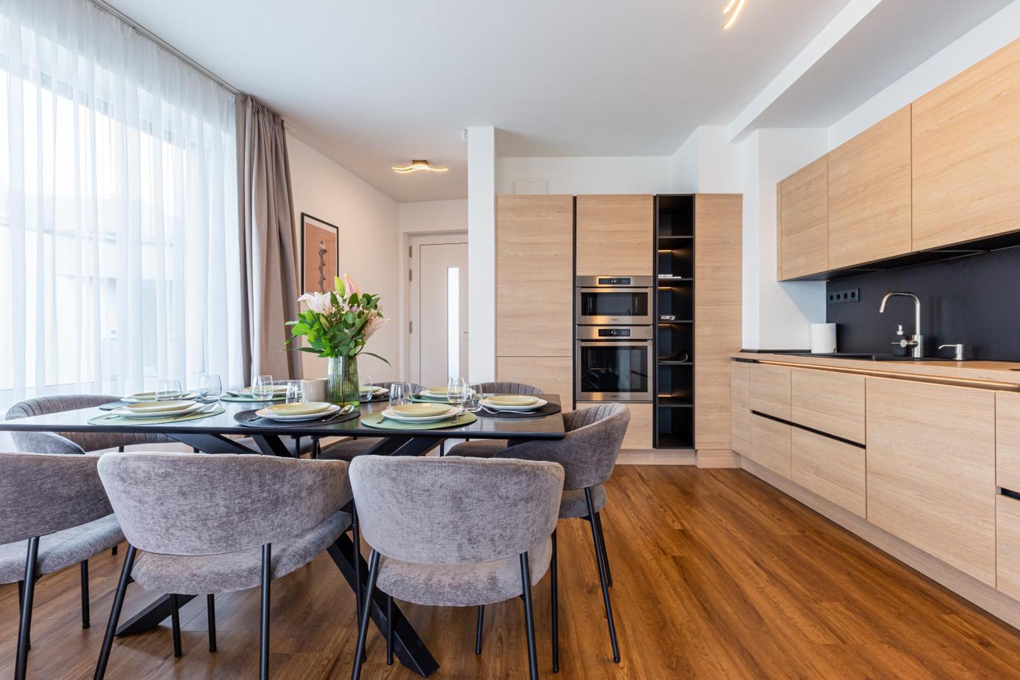 דירה New Penthouse W Double Parking, Panoramic Balcony *