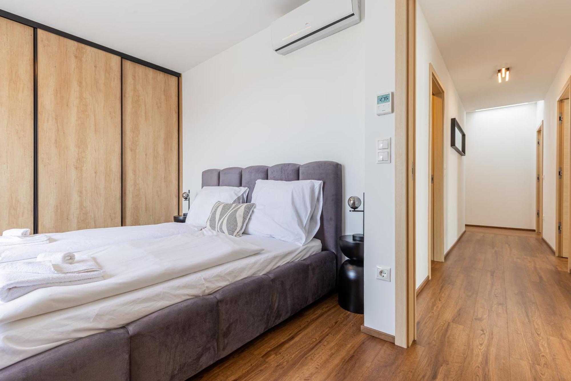דירה New Penthouse W Double Parking, Panoramic Balcony