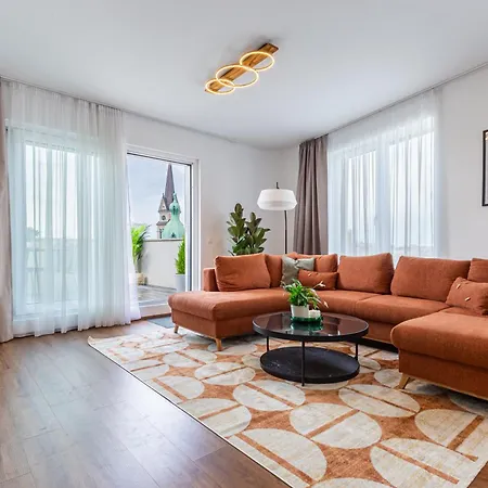דירות בודפשט New Penthouse W Double Parking, Panoramic Balcony מראה חיצוני תמונה