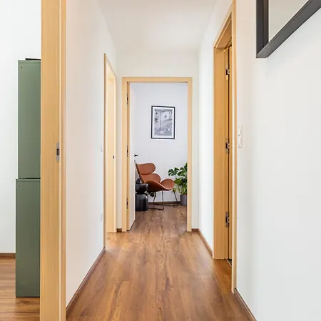 דירות בודפשט New Penthouse W Double Parking, Panoramic Balcony מראה חיצוני תמונה
